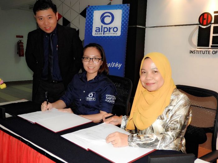 Executive Diploma in Retail Pharmacy